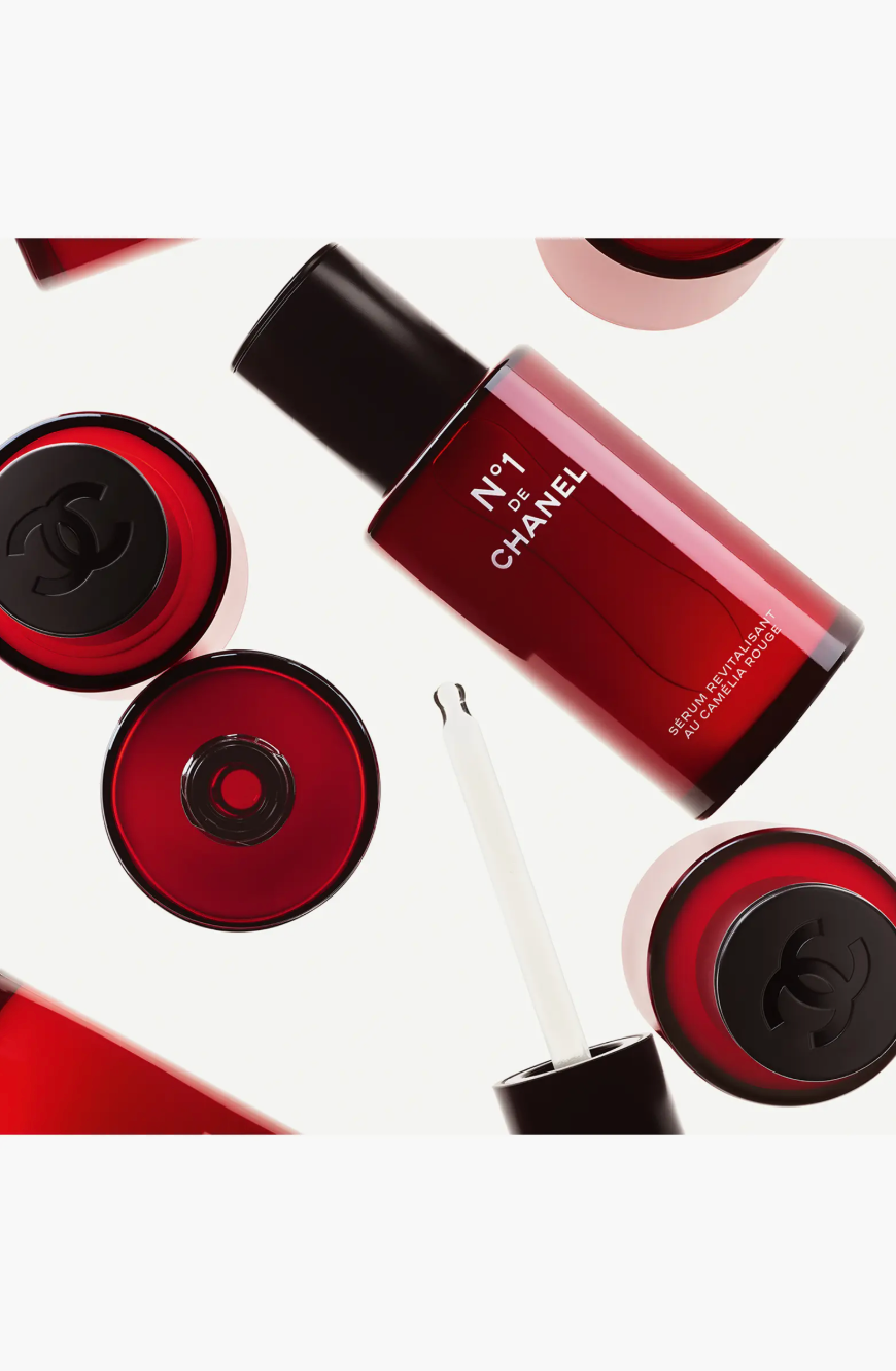N°1 DE CHANEL REVITALIZING SERUM Smoothes - Illuminates - Targets Signs of Aging unbox