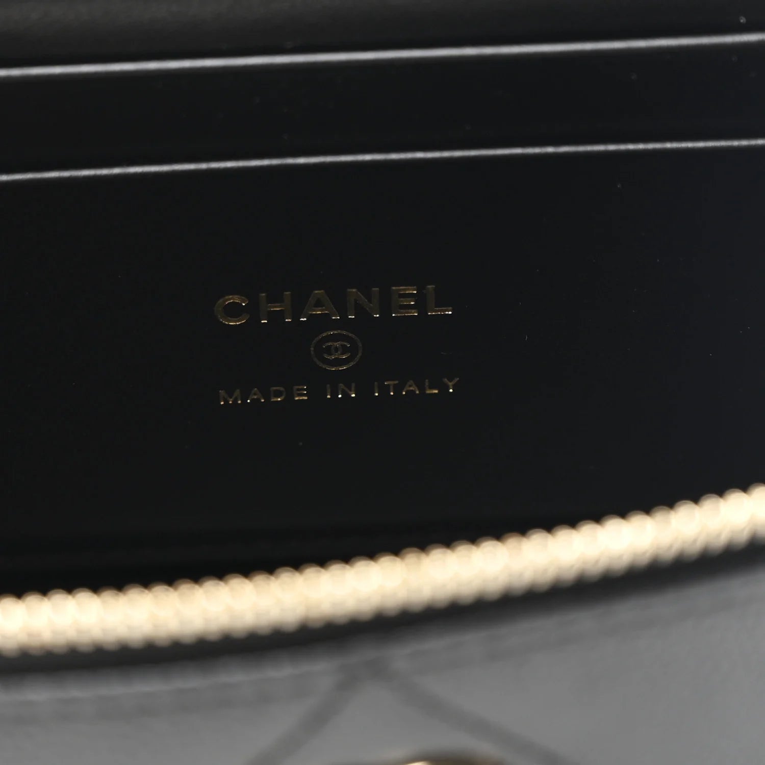 Caviar Quilted Top Handle Slim Vanity With Chain Black